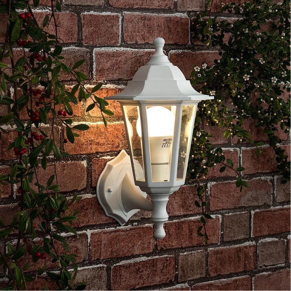 Traditional Outdoor Wall Lantern IP44 – Weatherproof LED Garden Wall Light for Patio, Yard & Porch